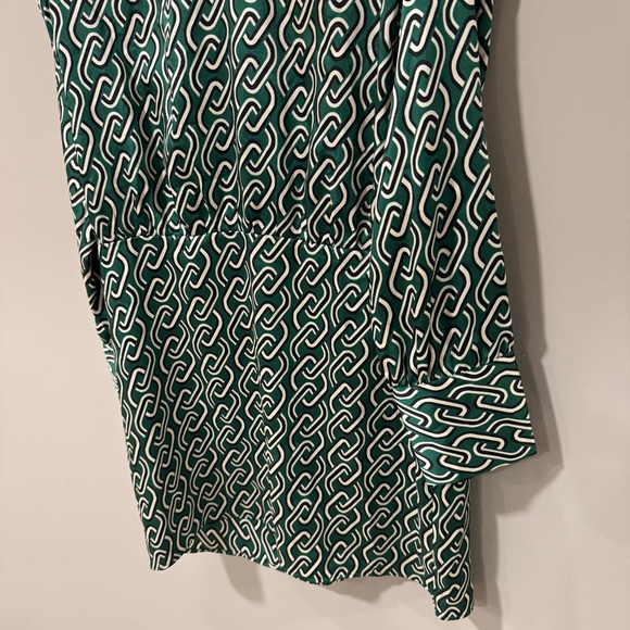 MANGO Mini Dress Green Chain Printed Long Sleeve Dress Size 10 - Picture 5 of 9